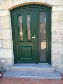 ENSEMBLE PORTE ENTREE CINTREE AVEC IMPOSTE FIXE LATERALE EN ALUMINIUM A UZER